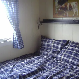  Bed & Breakfast Your Cozy Waggon At The Cows' Paradise